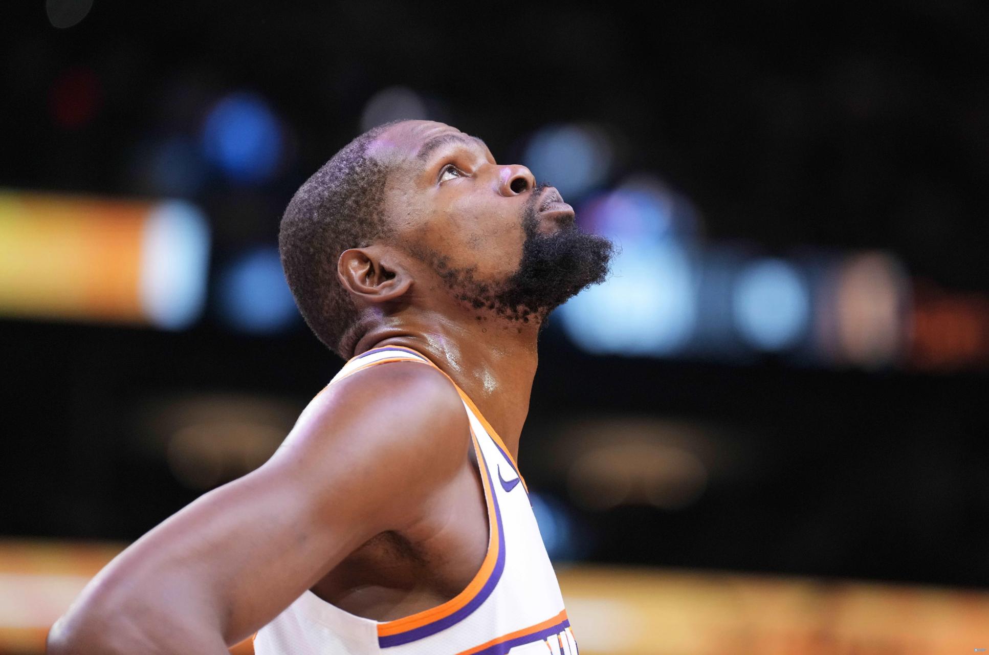 星空体育平台杜兰特重要时刻重返赛场，篮网带队取胜！气势如虹延续的简单介绍